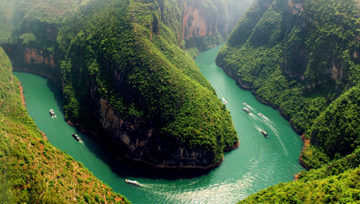 Dương Tử là con sông dài nhất ở Trung Quốc, cung cấp nước cho khoảng 1/3 dân số.