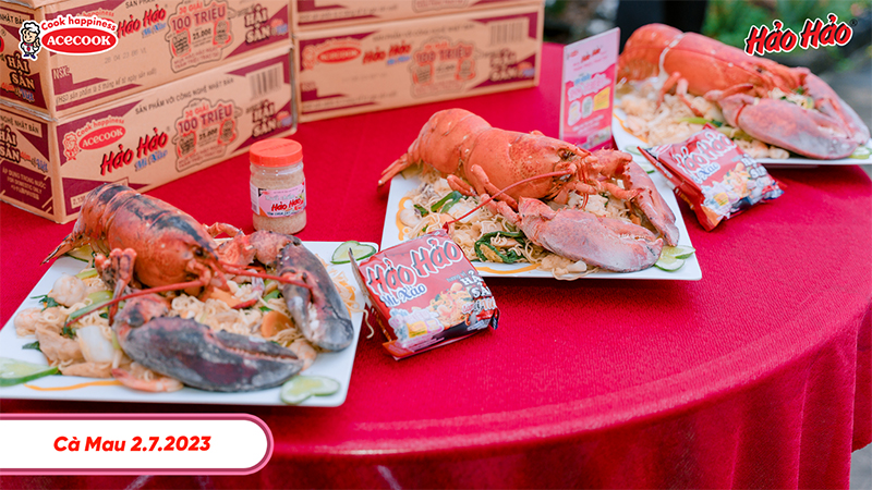 Bàn tiệc tôm hùm Alaska thịnh soạn tại tiệc trao giải Nhất 100 triệu ở Cà Mau