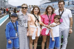 Thể thao - "BIG 3" tennis du hí cùng gia đình: Nhà Federer có 2 thiếu nữ xinh đẹp