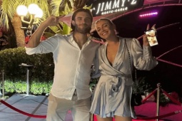 Thể thao - "Trai tài gái sắc" tennis ăn mừng chức vô địch tại hộp đêm