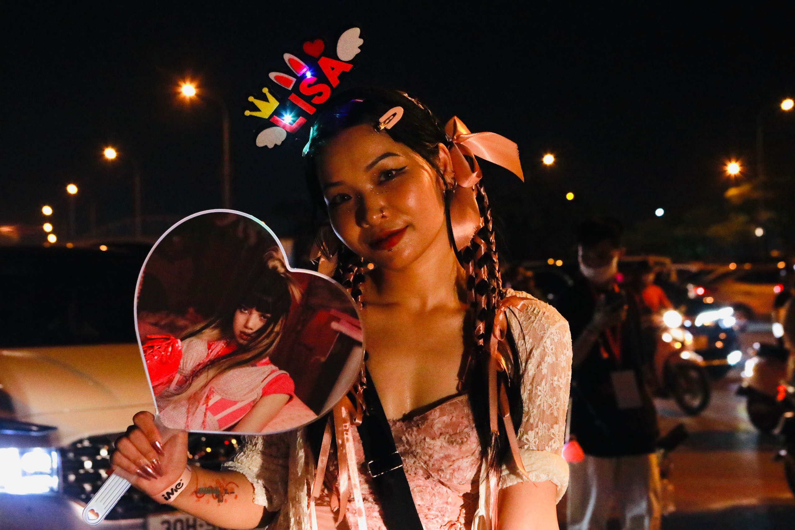 Cao Huệ đến từ Việt Trì (Phú Thọ) cho biết, đêm nhạc từ bài hát, âm thanh, ánh sáng đều tuyệt vời.