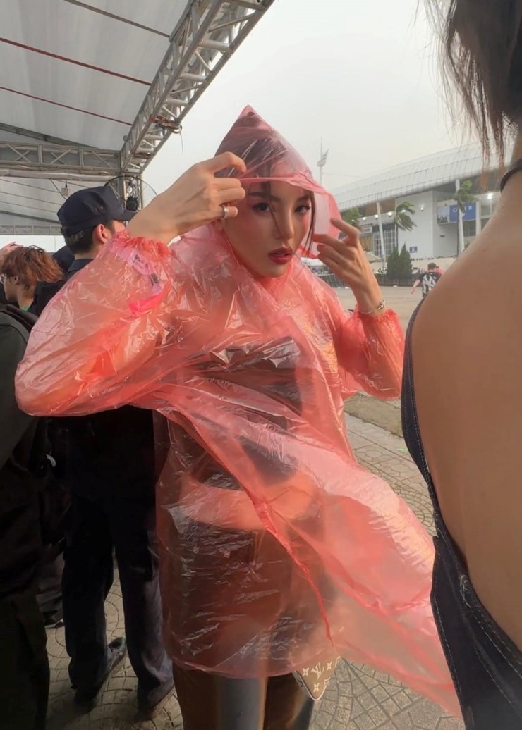 Concert BLACKPINK: Giao thông tắc nghẽn, Hà Nội đổ mưa lớn - 9