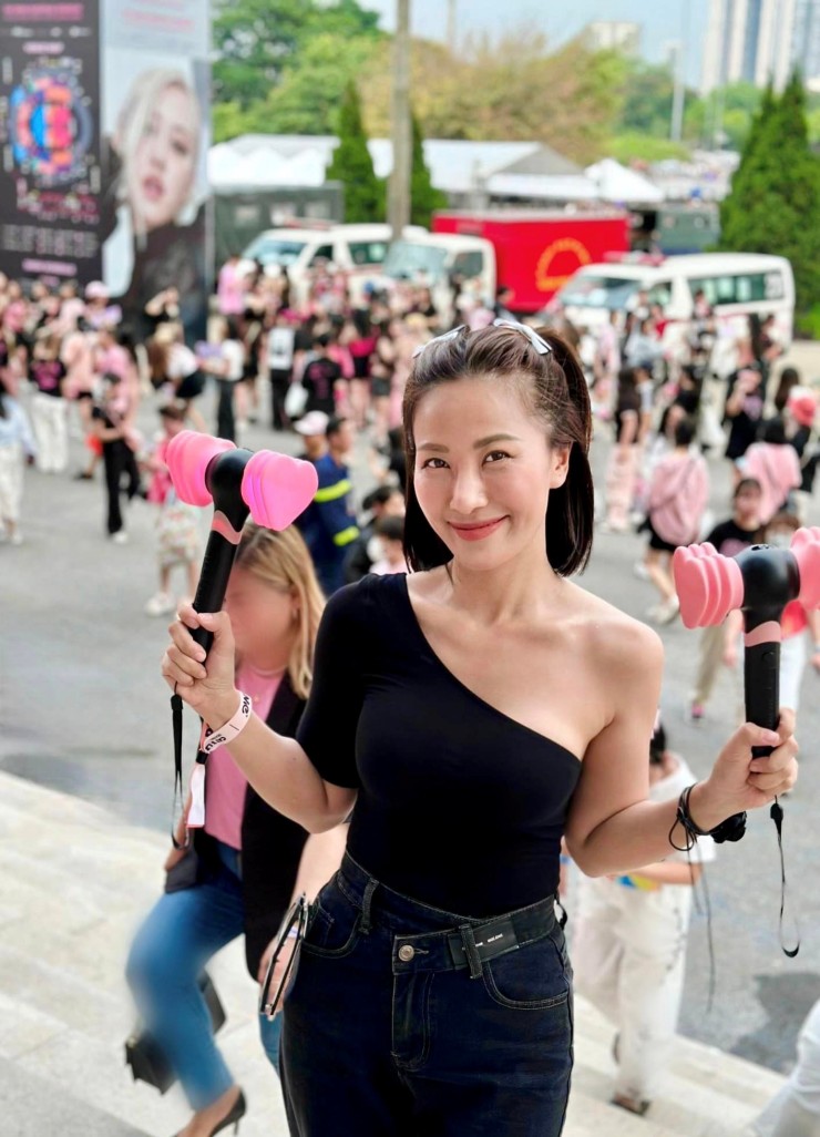 Concert BLACKPINK: Giao thông tắc nghẽn, Hà Nội đổ mưa lớn - 11