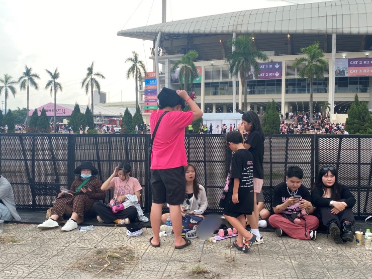 Concert BLACKPINK: Giao thông tắc nghẽn, Hà Nội đổ mưa lớn - 2