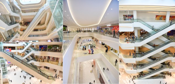 Trong đó, trung tâm thương mại thuộc hàng lớn nhất Việt Nam với diện tích sàn 222.000 m2, quy mô 7 tầng, chiếm 60% diện tích tổ hợp.