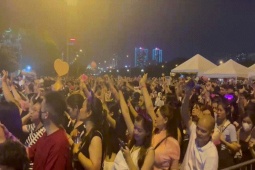 Tin tức trong ngày - "Biển người" chen chân tại SVĐ Mỹ Đình chờ xem đêm nhạc thứ 2 của Blackpink