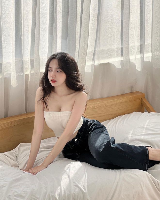 Quỳnh Trang xinh đẹp trong hình ảnh đời thường