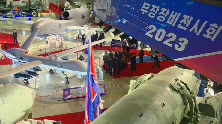 Các UAV Triều Tiên tại triển lãm vũ khí hôm 26-7 tại thủ đô Bình Nhưỡng (Triều Tiên). Ảnh: THE EURASIAN TIMES