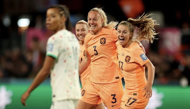 Liên tiếp nhận tin vui, Hà Lan muốn thắng đậm đội nữ Việt Nam để vượt Mỹ - 1
