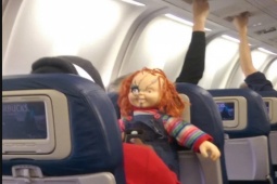 Tranh vui - Con người và sở thích "lạ" khi... lên trời