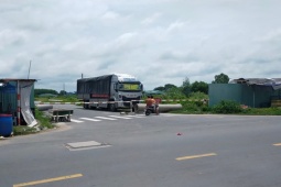 Tin tức trong ngày - Tin tức 24h qua: Phát hiện thi thể chi chít vết đâm trên bãi đất trống