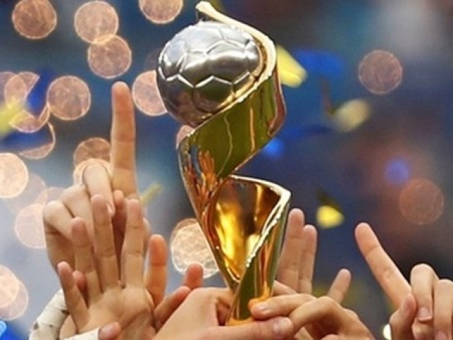 Pháp luật - Ngồi ngoài đảo dùng điện thoại di động ghi cá cược World Cup bóng đá nữ 2023