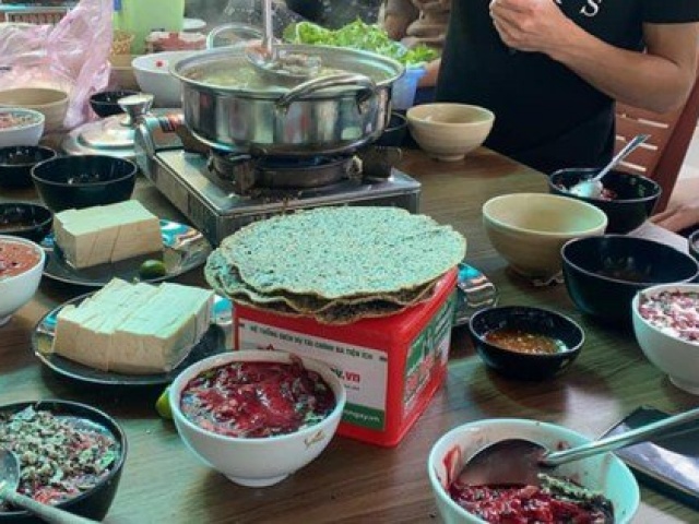 Ẩm thực - Ăn tiết canh từ gà, vịt, heo sạch của nhà nuôi có an toàn?