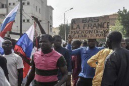 Đảo chính ở Niger: Chính phủ bị lật đổ nhờ Pháp tấn công, giải cứu Tổng thống?