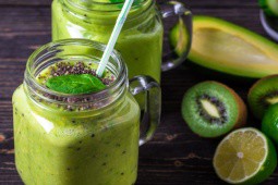 Uống thử loại sinh tố rau lá xanh thơm mát giúp giảm cân nhanh