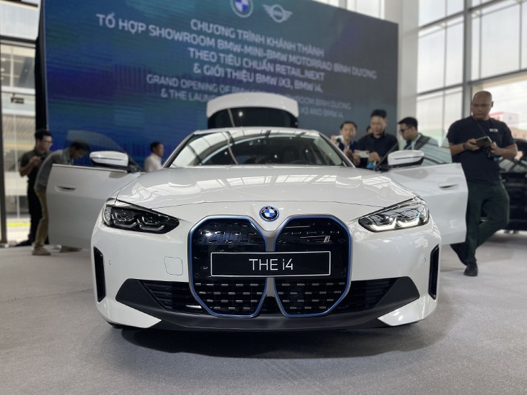 Chi tiết mẫu xe điện BMW i4 hoàn toàn mới vừa ra mắt tại Việt Nam - 6
