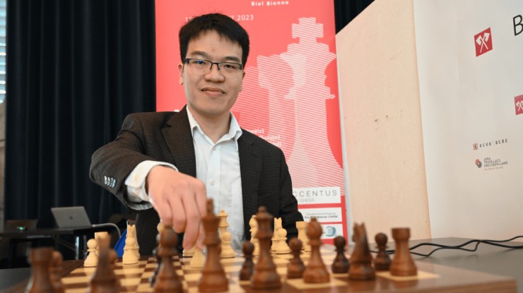 Quang Liêm lần đầu giữ hạng 15 thế giới. Ảnh Chess.com