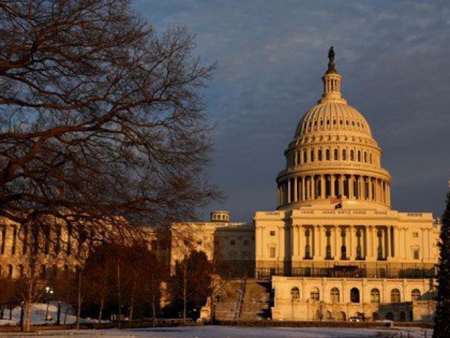 Thế giới - Mỹ chỉ trích mạnh mẽ vì bị hạ bậc tín dụng