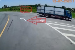 Tin tức trong ngày - Ô tô đi vào "ngã 3 lạ", tài xế không biết rẽ hướng nào cho đúng luật: Kẻ lại vạch đường