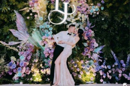 Bạn trẻ - Cuộc sống - Chàng trai chi 21 tỷ đồng trang trí hoa cưới thành vườn cổ tích cho vợ