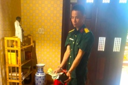 Pháp luật - Đại uý "dỏm" vào chùa trộm tiền