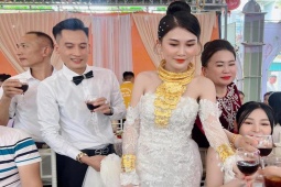 Bạn trẻ - Cuộc sống - Cô dâu nhận của hồi môn: Vàng theo ký, tiền theo cọc kèm sổ đỏ, kim cương