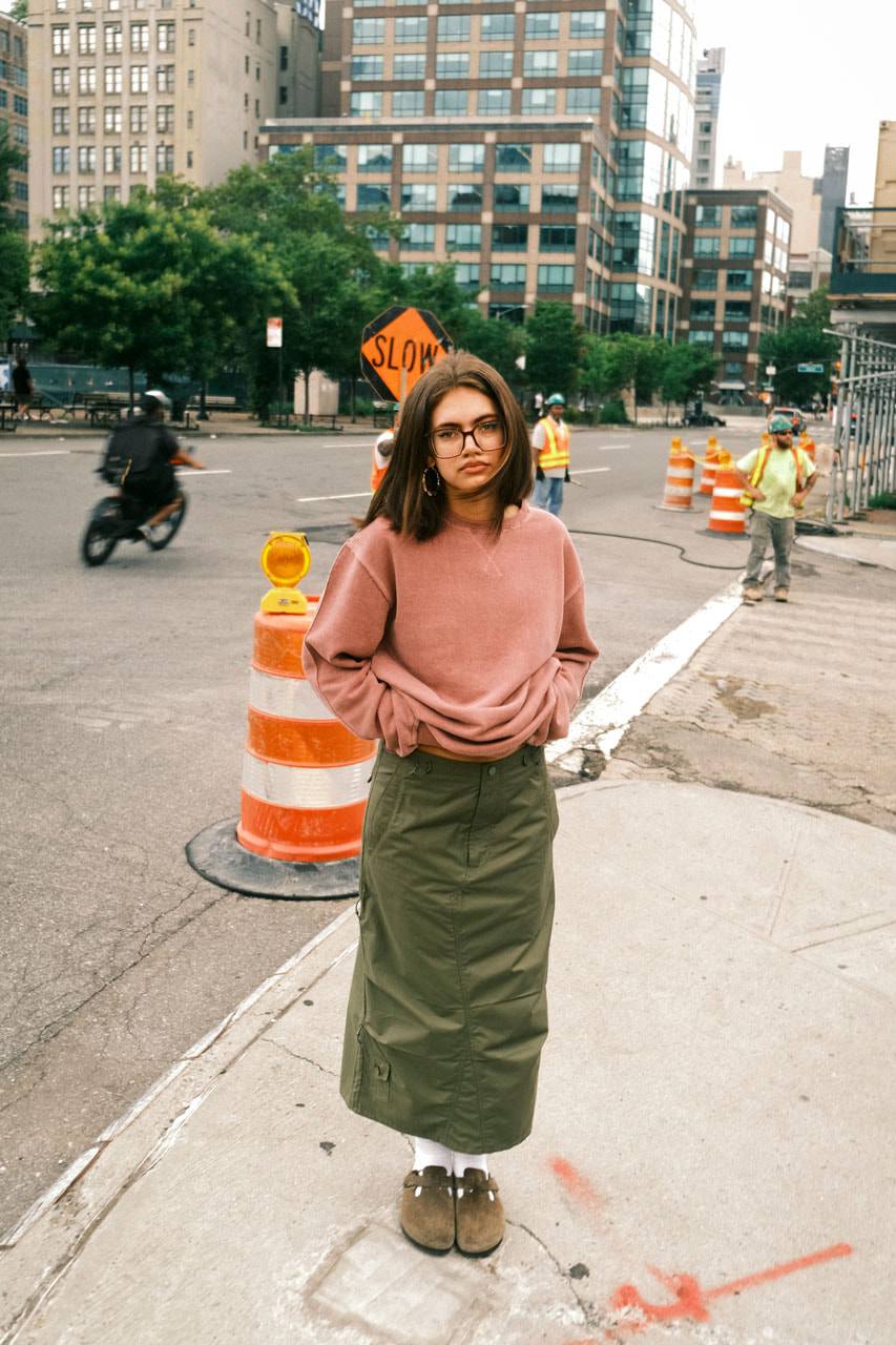 Những chiếc váy midi thô trở lại báo hiệu trào lưu đơn giản hoá - 2