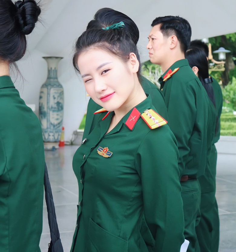 Anh Phương được nhiều người gọi là "hot girl quân nhân" từ thời còn là sinh viên học tại&nbsp;Đại học Văn hóa - Nghệ thuật Quân đội.