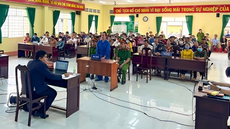 TAND tỉnh Sóc Trăng tuyên phạt bị cáo Huỳnh Văn Chơn tù chung thân về tội giết người. Ảnh: CAST