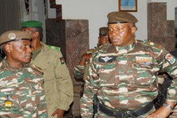 Đảo chính ở Niger: Khối 15 nước Tây Phi tung đòn trừng phạt