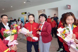 ĐT nữ Việt Nam rạng rỡ trở về sau ”chiến dịch” World Cup lịch sử