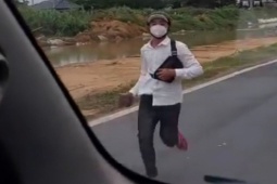 Tin tức trong ngày - Tin tức 24h qua: Chặn đường, ném gạch đá làm hỏng xe cấp cứu, đôi nam nữ lĩnh án