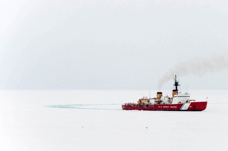 Trạm McMurdo, Nam Cực: Trạm&nbsp;khoa học này nằm ở rìa phía nam của đảo Ross. Các nhà nghiên cứu và nhà khoa học sử dụng McMurdo là trạm nghiên cứu chính của Mỹ trên lục địa.
