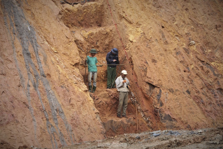Khoét núi, đào hầm dài gần 1 km trên cao tốc đoạn qua Hà Tĩnh - 7