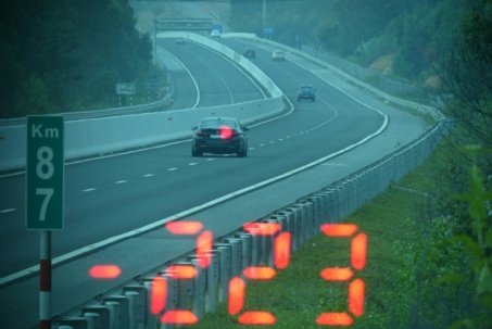 Dự thảo luật mới: Một loạt trường hợp tài xế phải giảm tốc độ xe
