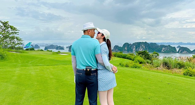Thời trang sân golf của các cặp đôi: Vợ chồng Phương Oanh - Shark Bình ăn ý nhất? - 5
