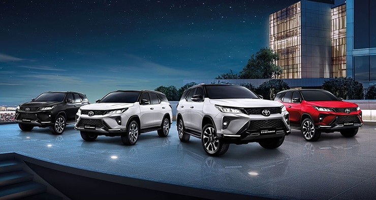 Toyota Fortuner 2023 trình làng, thêm trang bị, tăng giá bán - 1