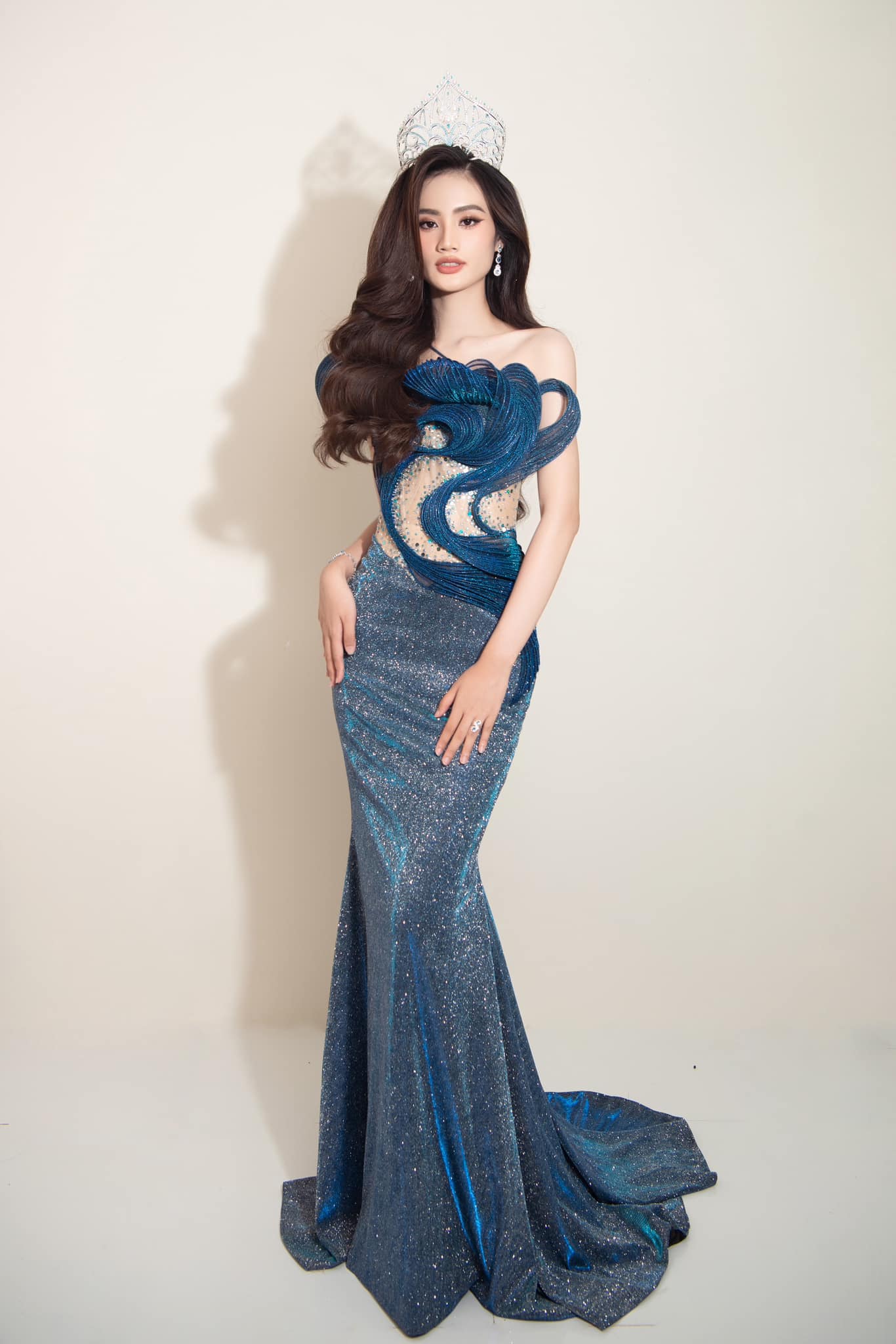 Liên tục có những phát ngôn gây tranh cãi là nguyên nhân khiến Ý Nhi trở thành Hoa hậu ồn ào nhất lịch sử Miss World Vietnam.