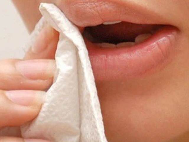 Sức khỏe đời sống - Dùng giấy ăn nhất định phải tránh điều này để không hại cho cả gia đình bạn