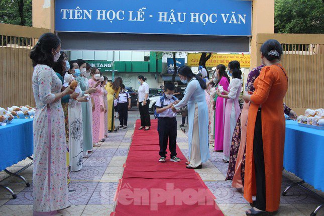 TPHCM: Học sinh tựu trường từ 21/8, nghỉ Tết Nguyên đán 14 ngày - 1