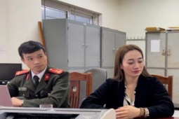 Tin tức trong ngày - Cô đồng bổ cau tung tin gia chủ bị yểm bùa để lừa tiền "di cung hoán số"