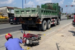 Tin tức trong ngày - Video: Xe ben lấn làn tông người phụ nữ đi xe máy tử vong