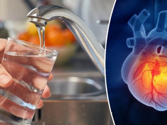 Sức khỏe đời sống - Vì sao uống quá nhiều nước cũng có thể gây chết người?