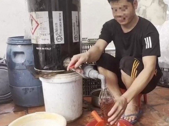 Thị trường - Tiêu dùng - Hà Nội: Khởi tố vụ sản xuất, buôn bán mật ong giả điều trị viêm loét dạ dày, tá tràng, giá chỉ 99.000 đồng/lít