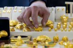 Kinh doanh - Giá vàng hôm nay 7/8: Chuyên gia dự đoán lạc quan