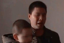 Hai lần đòi đi xét nghiệm quan hệ huyết thống, khi nhận kết quả, chồng quỳ xuống xin vợ tha thứ