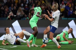 Bóng đá - Video bóng đá ĐT nữ Anh - ĐT nữ Nigeria: Bản lĩnh &quot;Tam sư&quot;, loạt luân lưu định mệnh (World Cup nữ)