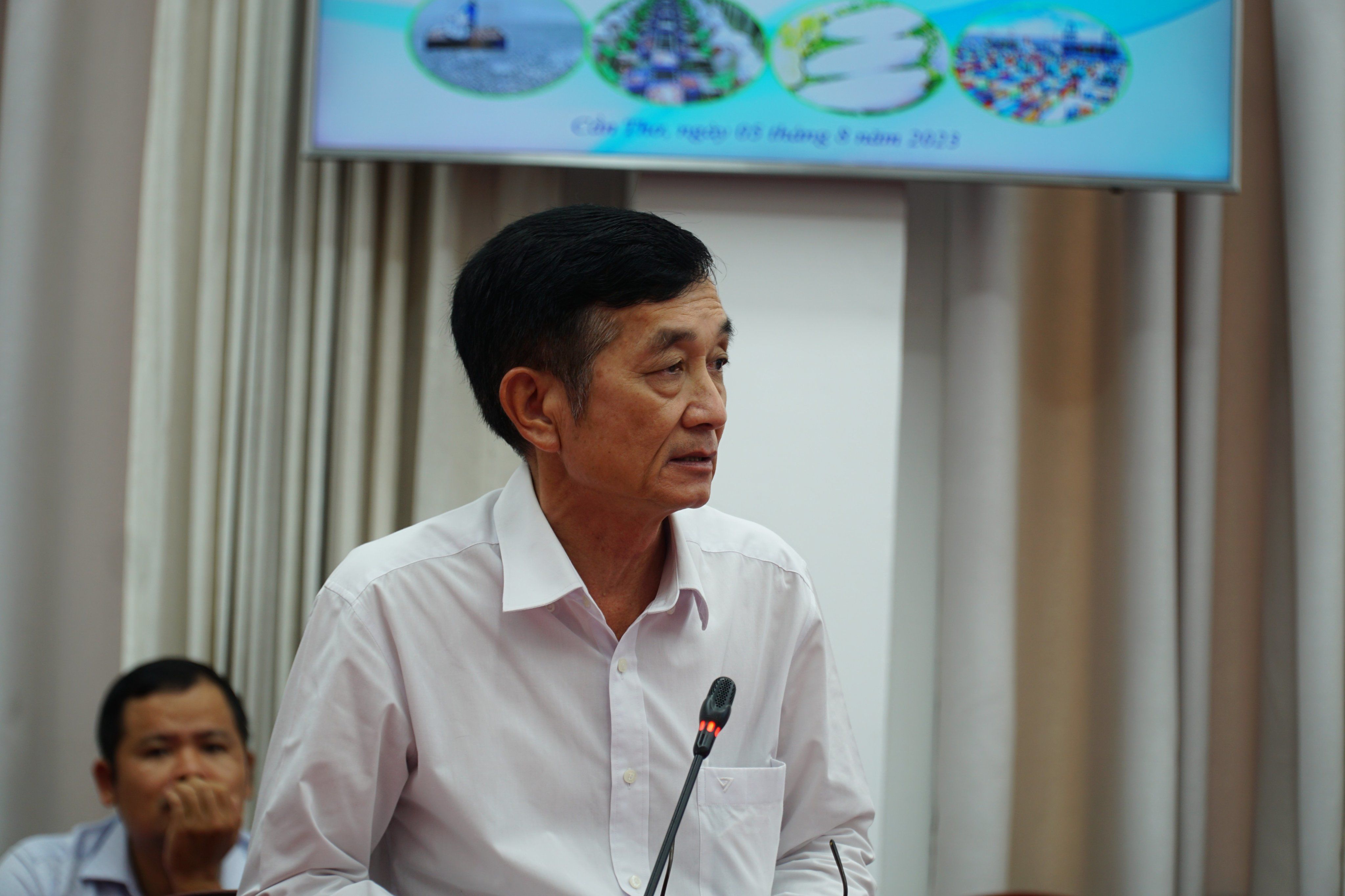 Ông Nguyễn Đức Trung đại diện Công ty cổ phần Vĩnh Hoàn&nbsp;nêu khó khăn trong việc đảm bảo chất lượng sản phẩm.
