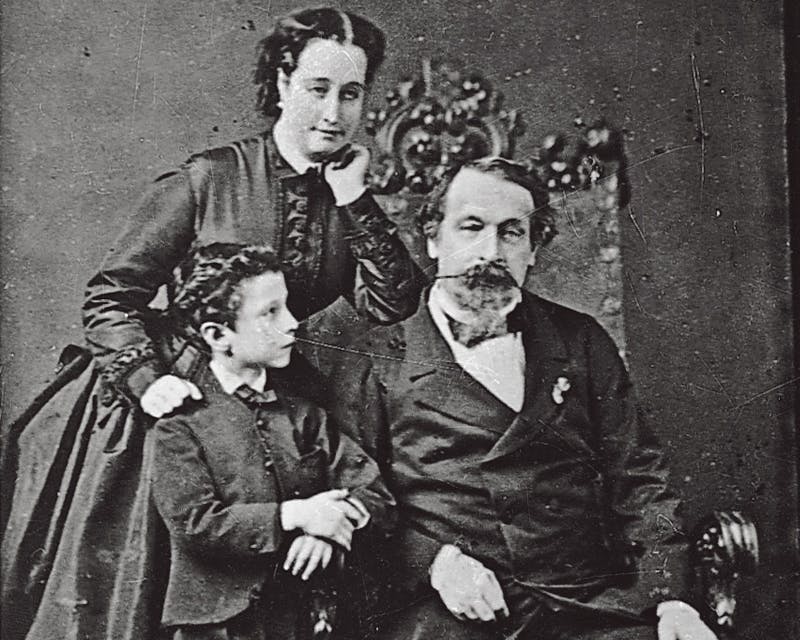 Louis Vuitton: Bậc thầy hành lý và logo Monogram - 2