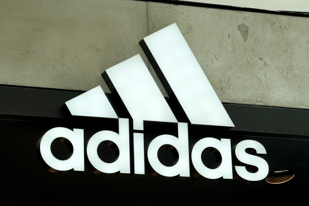 adidas suy giảm doanh số do sự hợp tác Yeezy đổ bể - 1